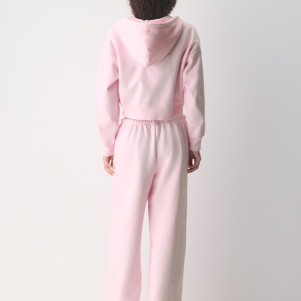 Aritzia
Cozy Sweatfleece Boyfriend Hoodie - Picture 3 of 4